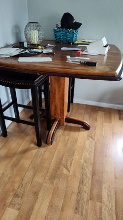 Tall Table and 2 Stool's