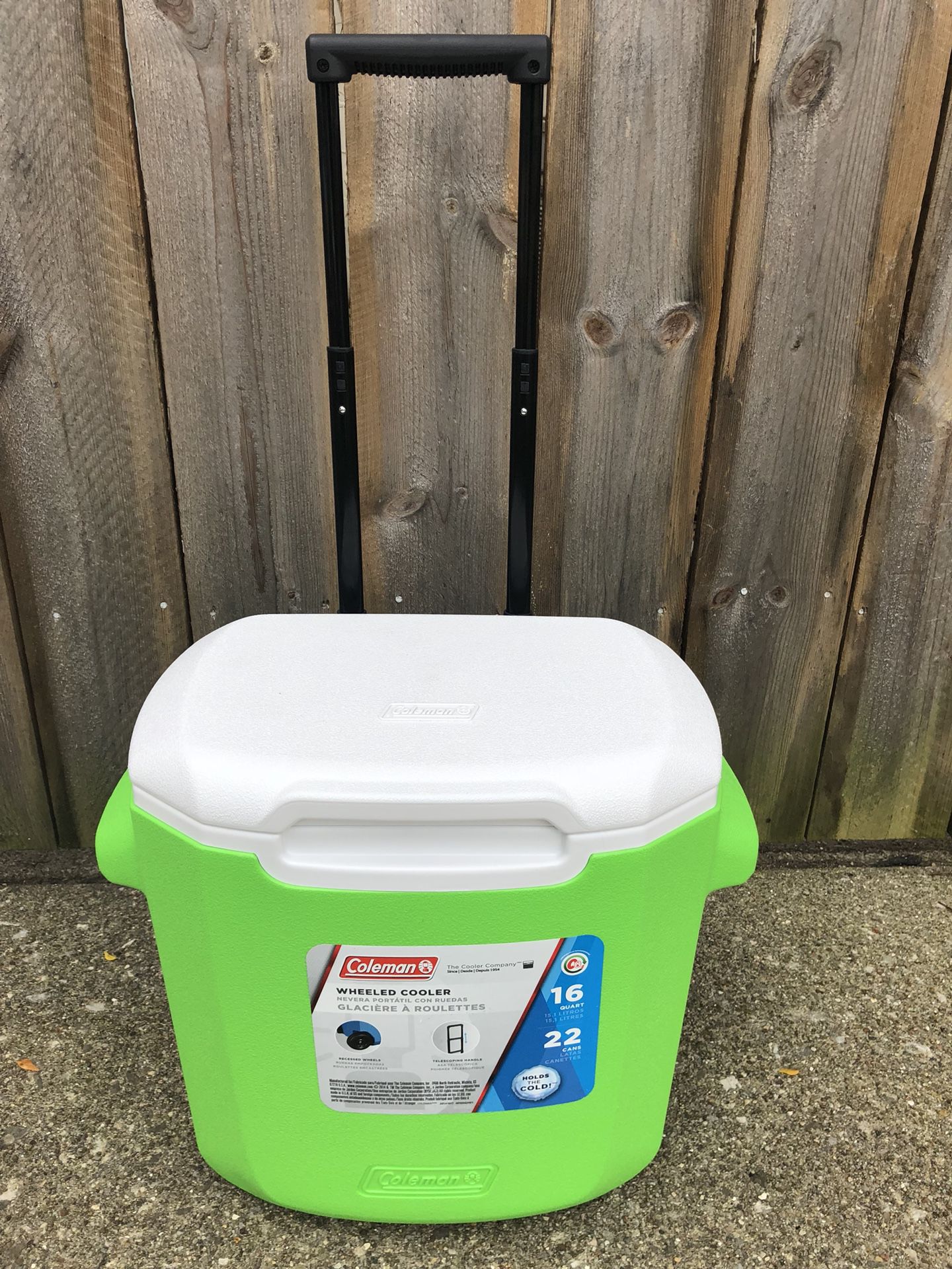 Rolling Coleman cooler new
