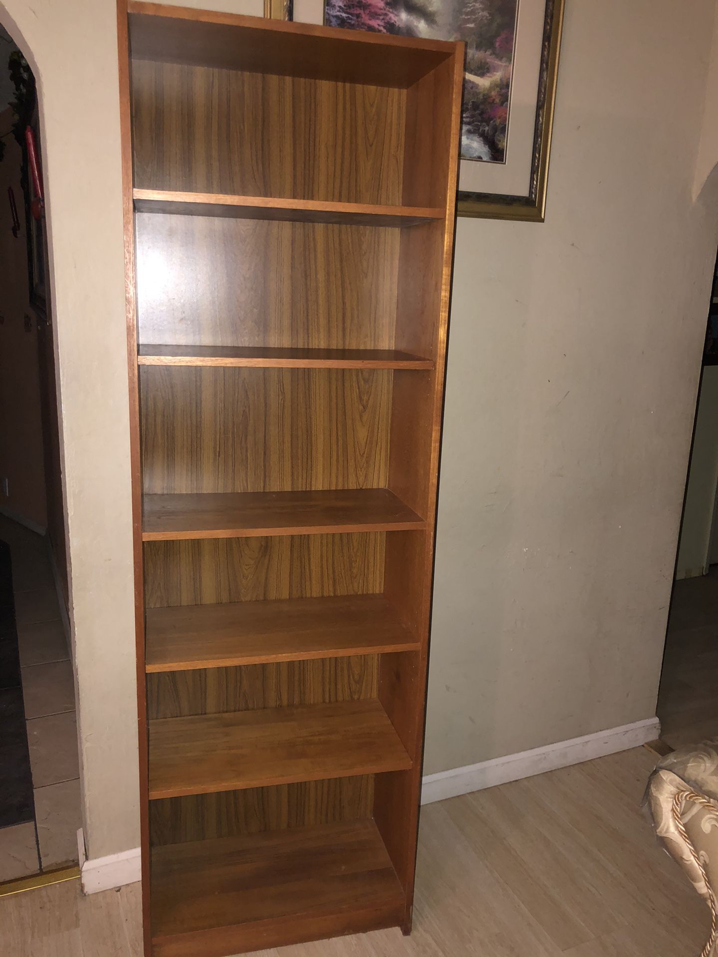 Bookshelf with adjustable/removable shelves!!