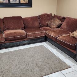 FREE Sectional Couch 