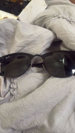 Brand new worn few times Rayban
