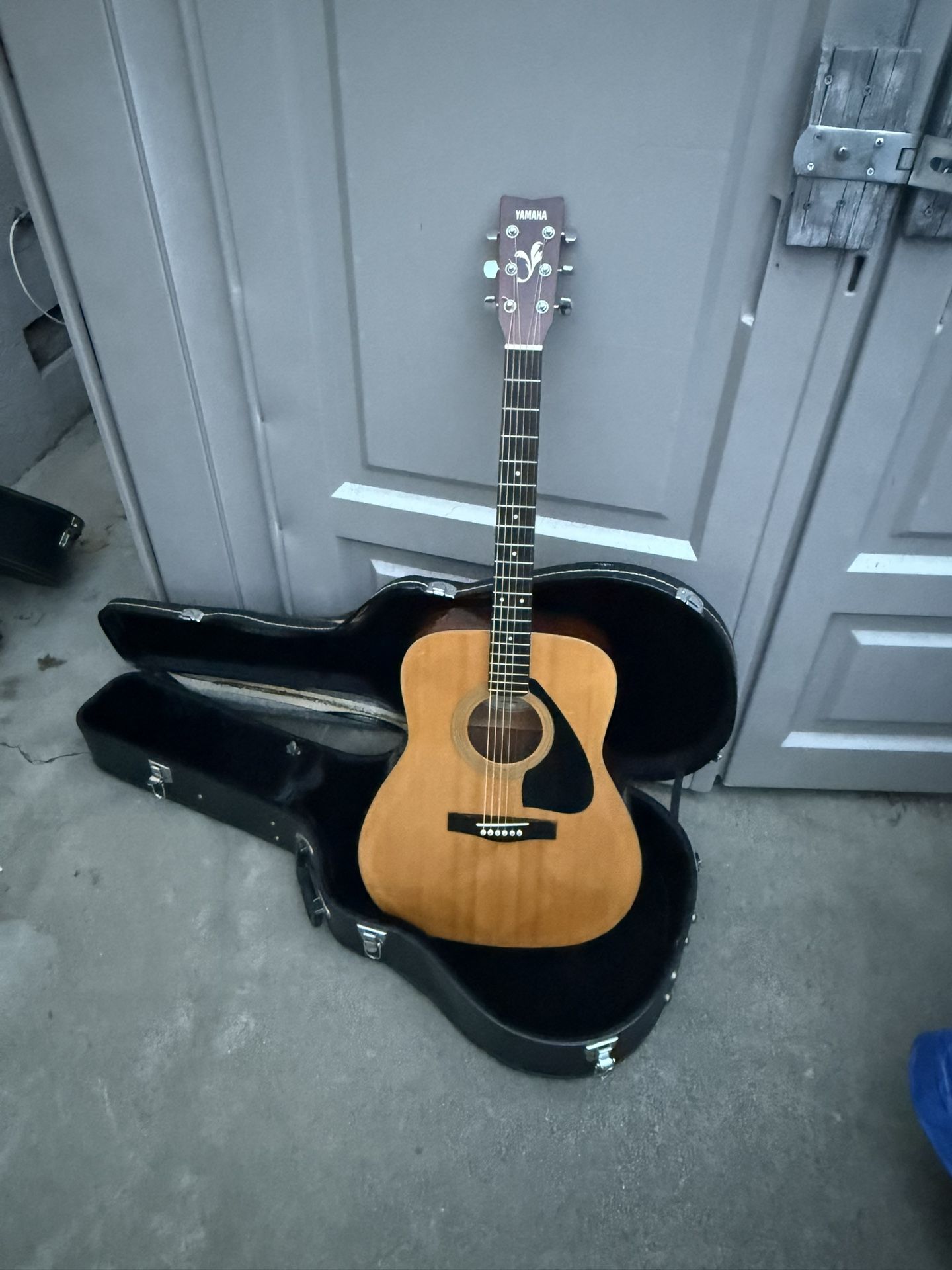Yamaha Acoustic Guitar. 🎸