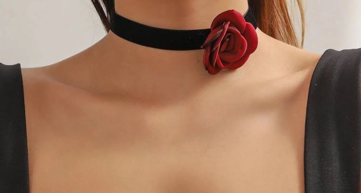 Rose Choker