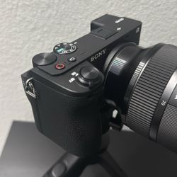 Sony A6700 