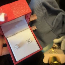 Real gold diamond earrings 