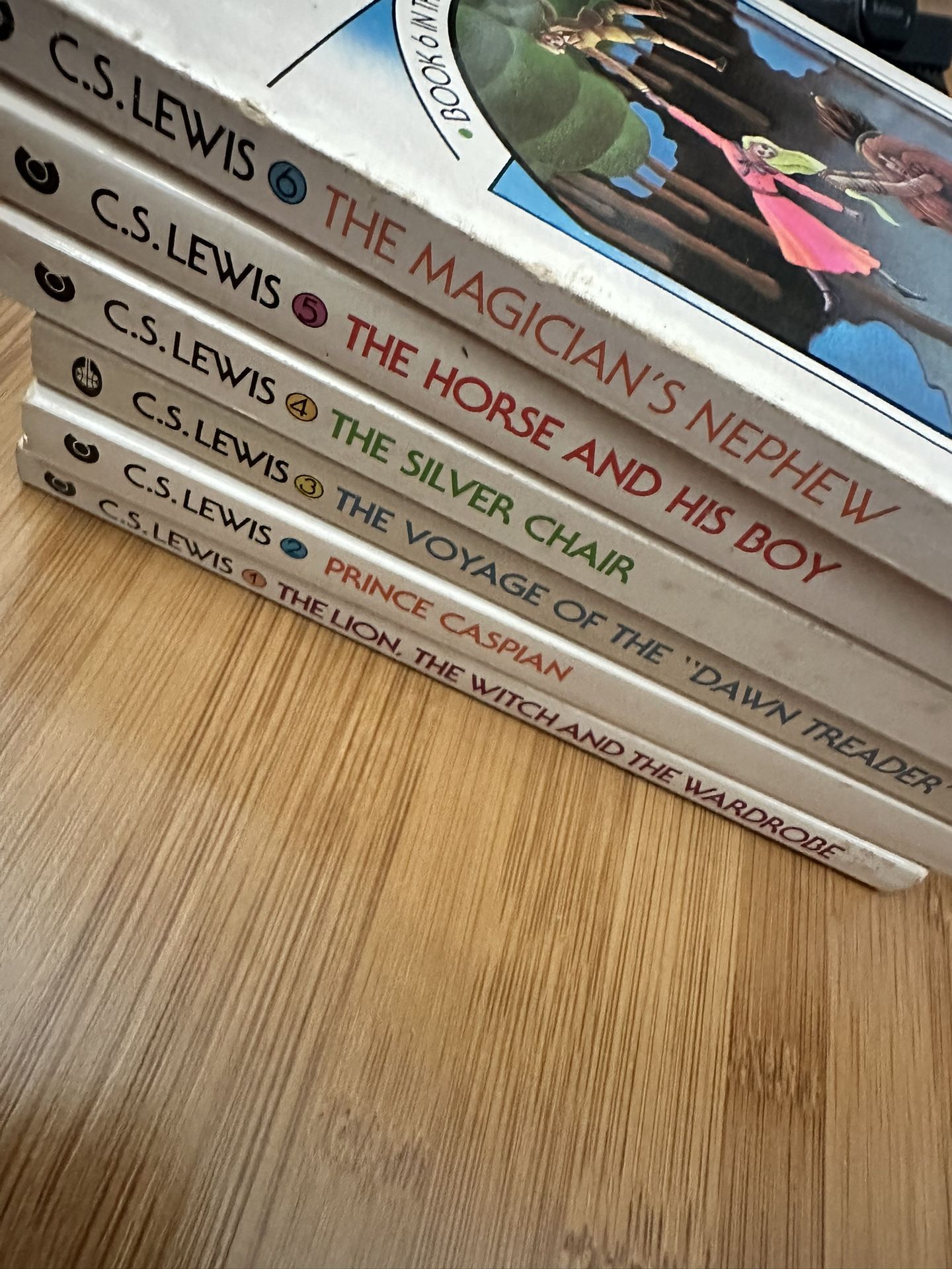 Chronicles of Narnia Paperback Set Books 1-6