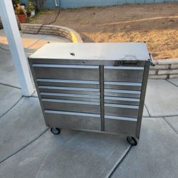 Stainless Steel Tool Box In Excellent Condition With Key And Full Of Tools 