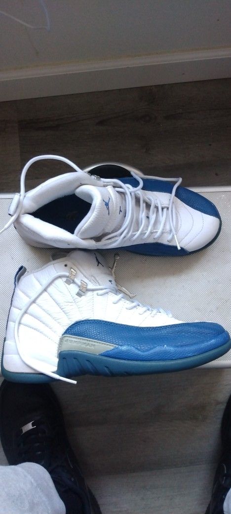 Jordan 12 "French Blue"