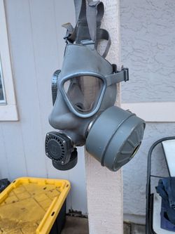 1987 Gas Mask 