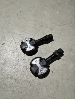 Speed play pedals and wahoo cleats