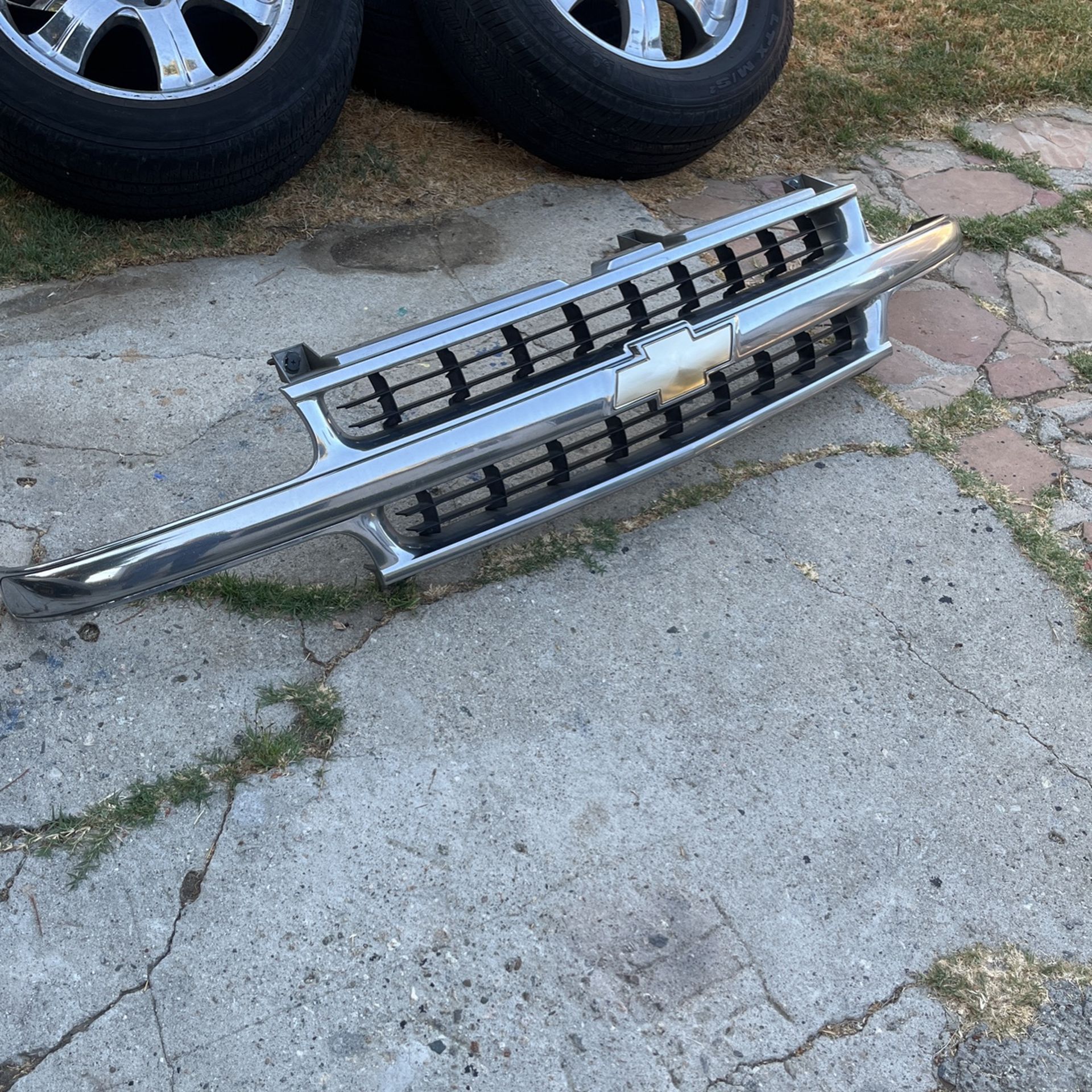 00 to 03 Chevy Silverado,Tahoe,Suburban Grill