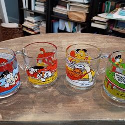 Glass Tumblers:  GARFIELD 