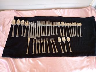 BARCLAY GENEVE VAN CORTLAND STAINLESS FLATWARE 38-PIECES