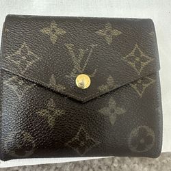 Used wallet Comes W/ Certificate Of authenticity 