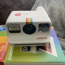 Polaroid Go mini camera 