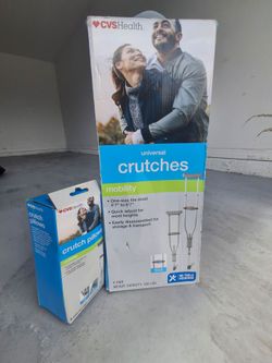 Crutches with underarm pillows