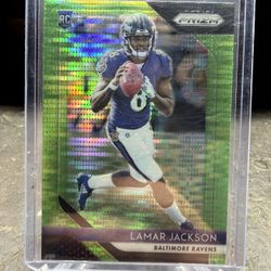 2018 Panini Prism Lamar Jackson Green Pulsar 