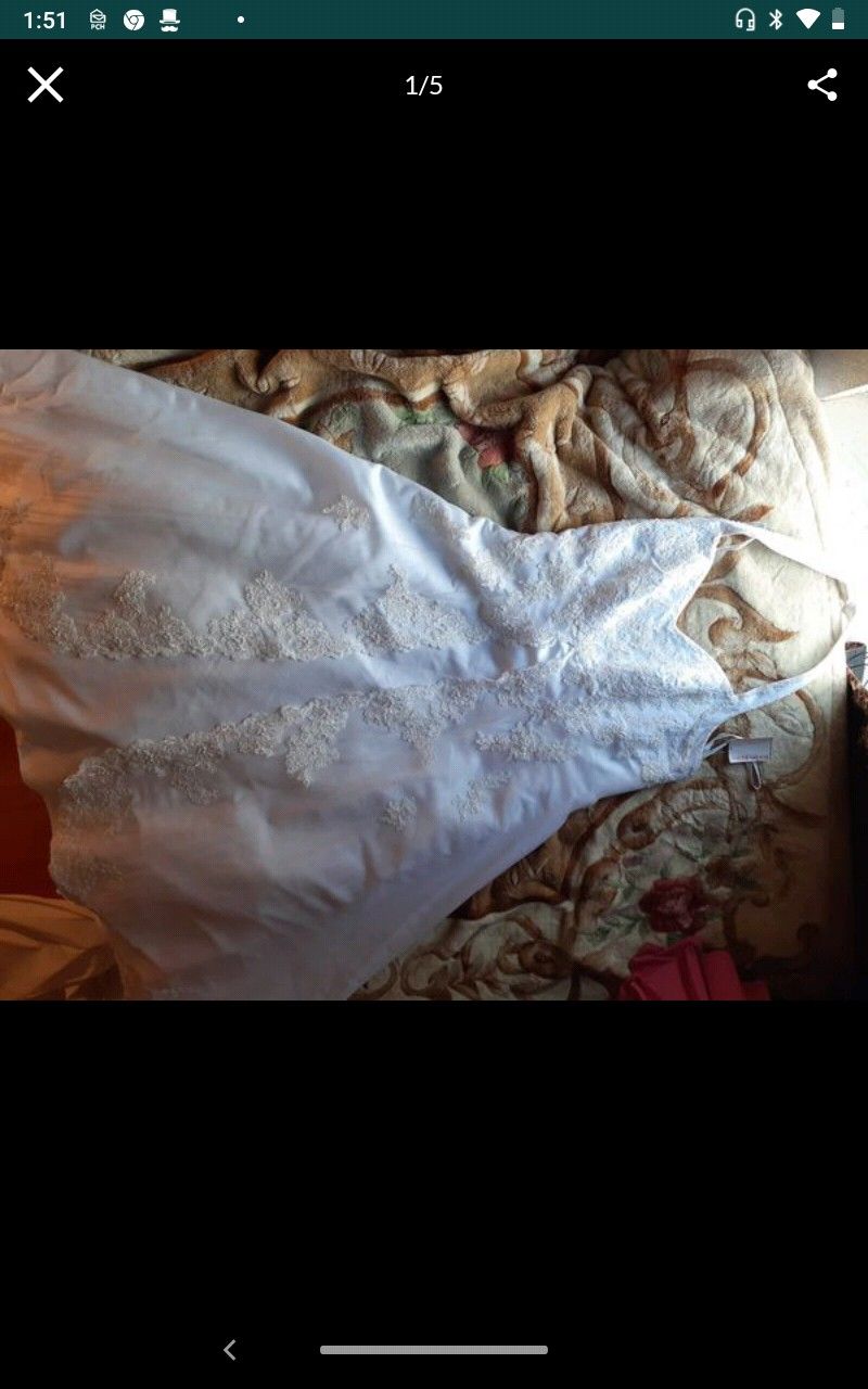 Brand New Never worn White Wedding Dress display picture 1