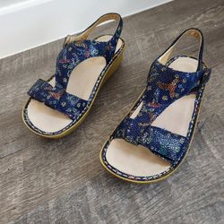 Alegria- Size 8