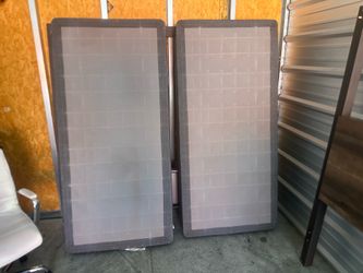 King size bed frame/box springs