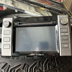2014-2015 Toyota Tundra OEM Entune Radio Display and Receiver Assembly
