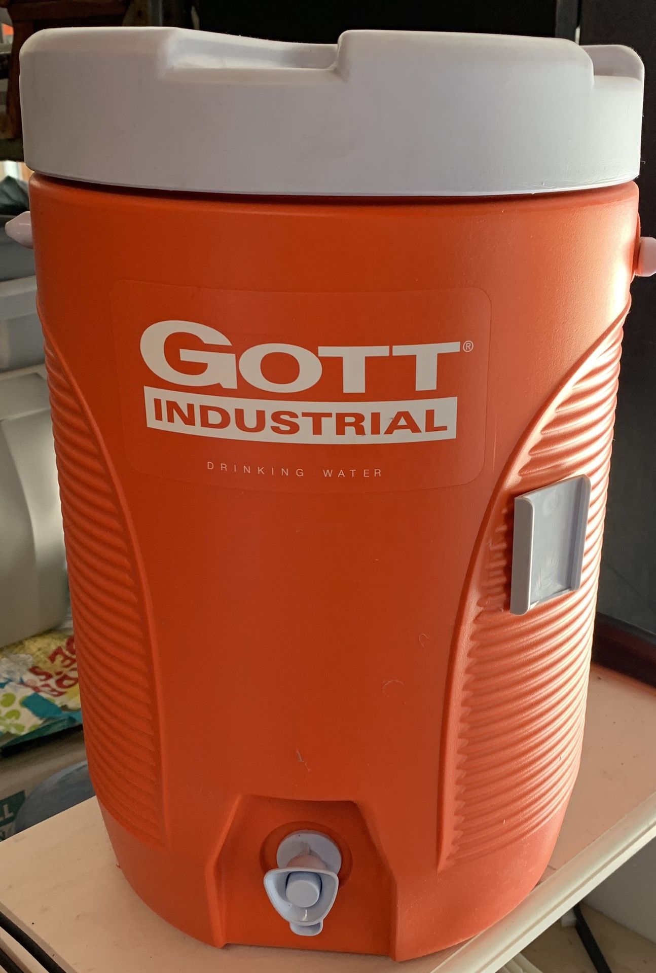 Brand new never used 3 Gallon water Cooler