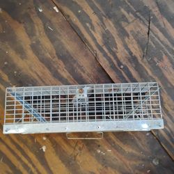Small Rat Trap Brand New Works Good