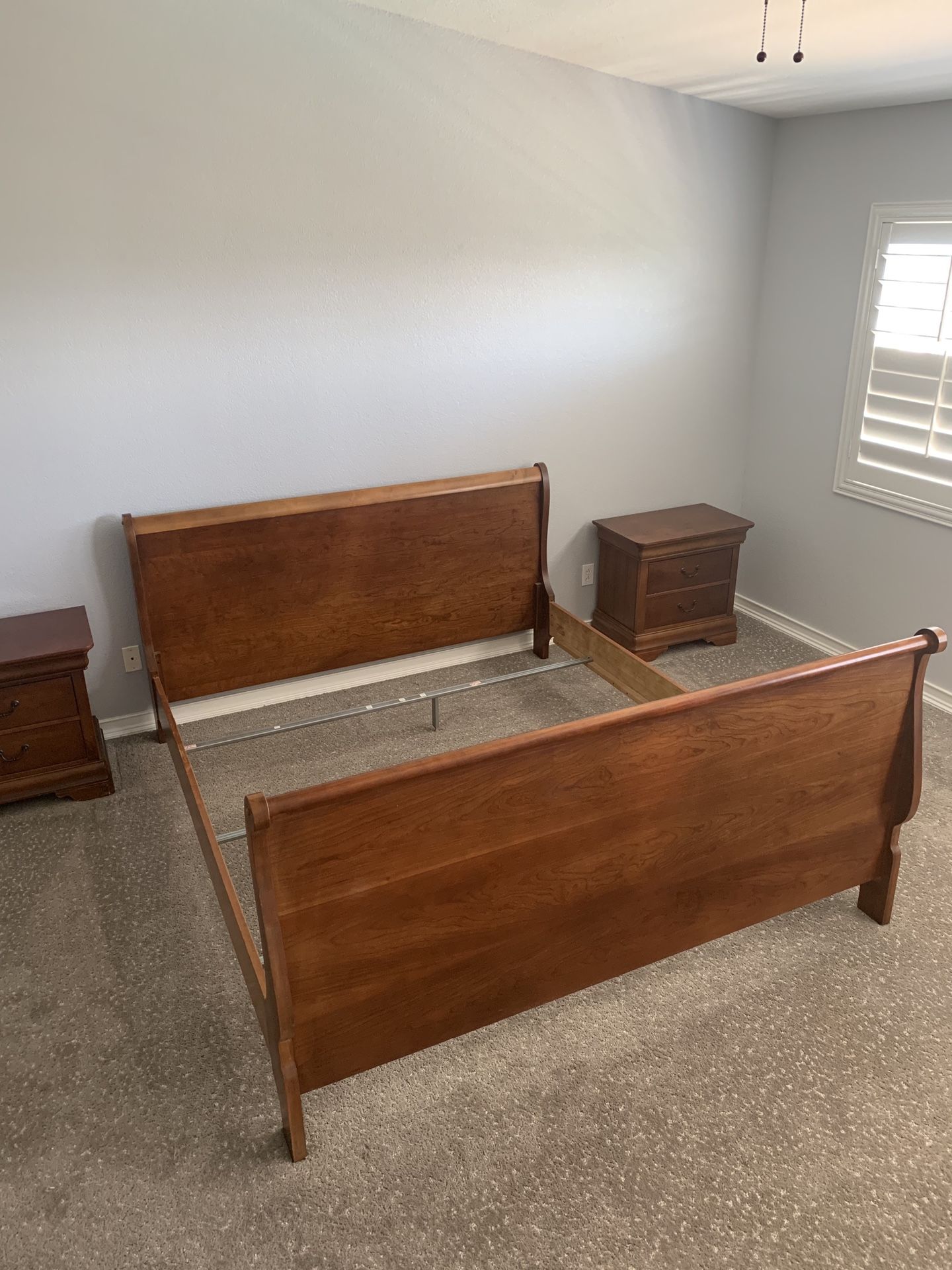 Cal King Bedroom Set