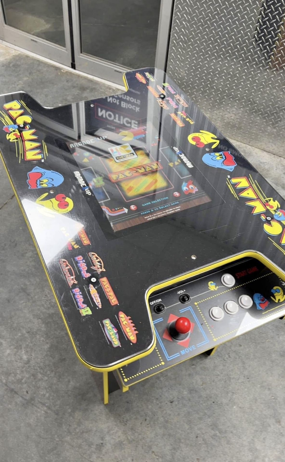 Pac-Man Arcade Machine