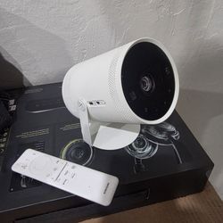 Projector - Samsung - The Freestyle 2nd Gen with Gaming Hub FHD HDR Smart Portable Projector