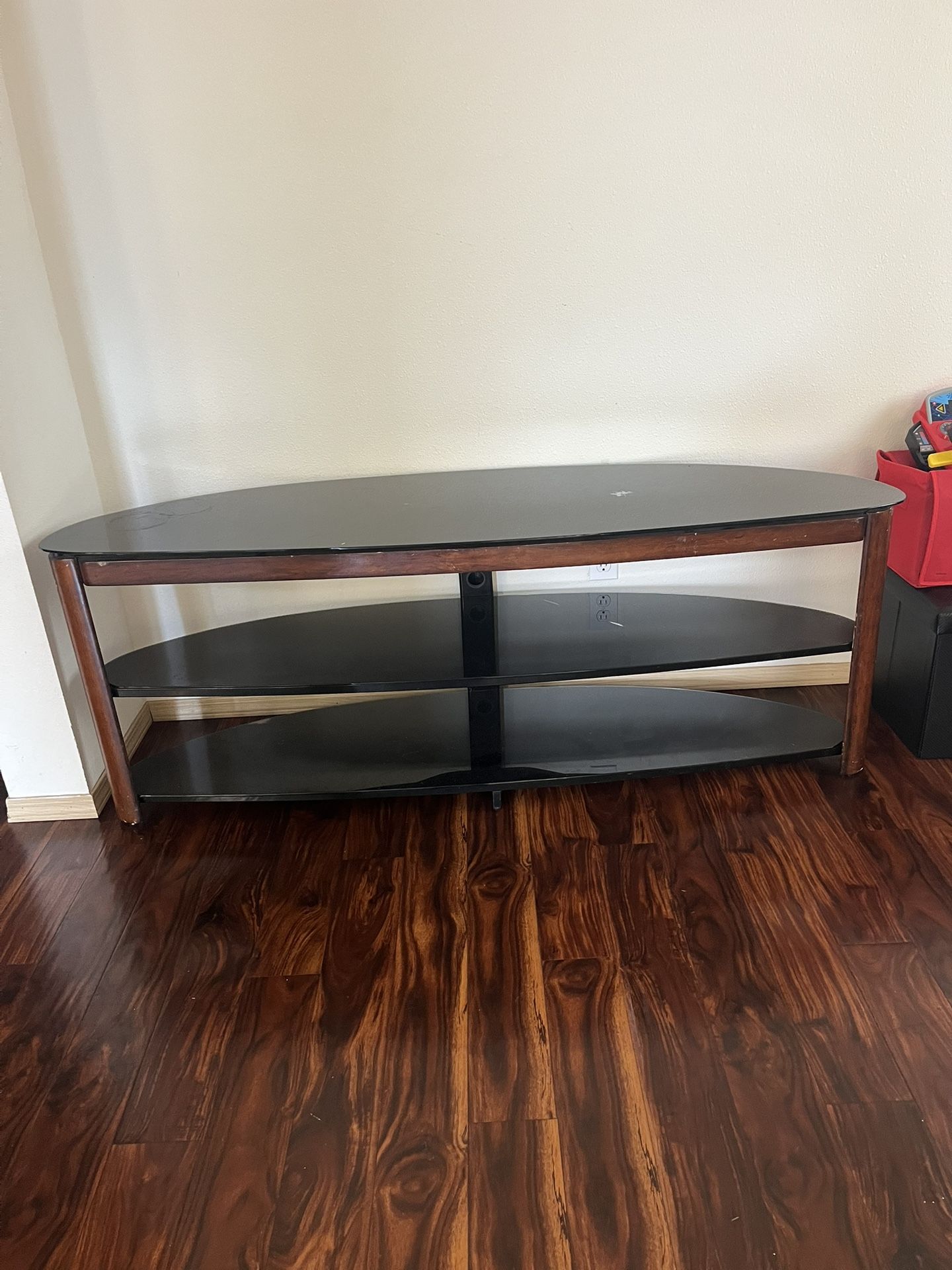 Tv Stand (Free)