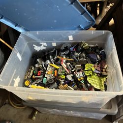 Thousands Of Dollars Of Legos (read Description) 