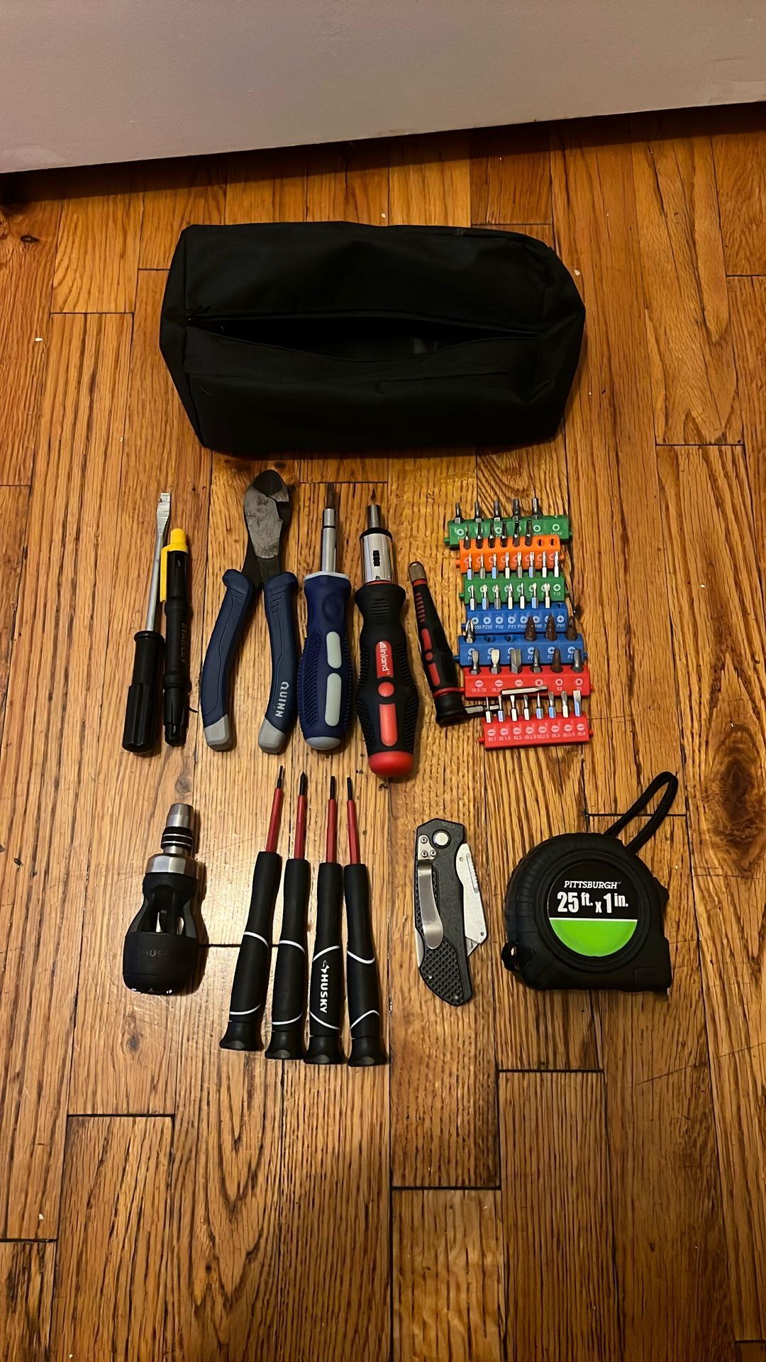Small Hand Tools With Pouch 