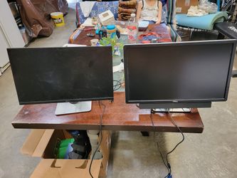 2 Dell Desktop Computer PC Monitors