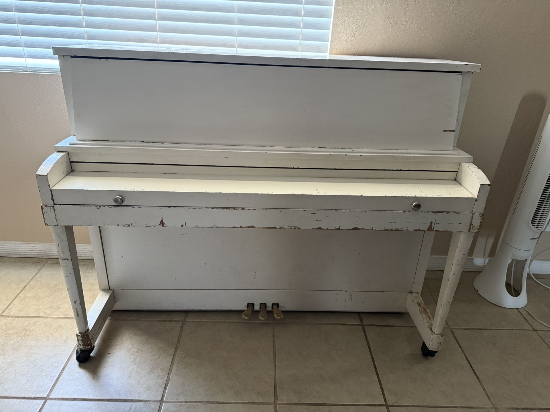 Badlwin Piano - Built By Baldwin