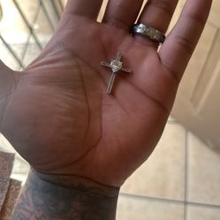 Women’s Cross Sterling Silver 