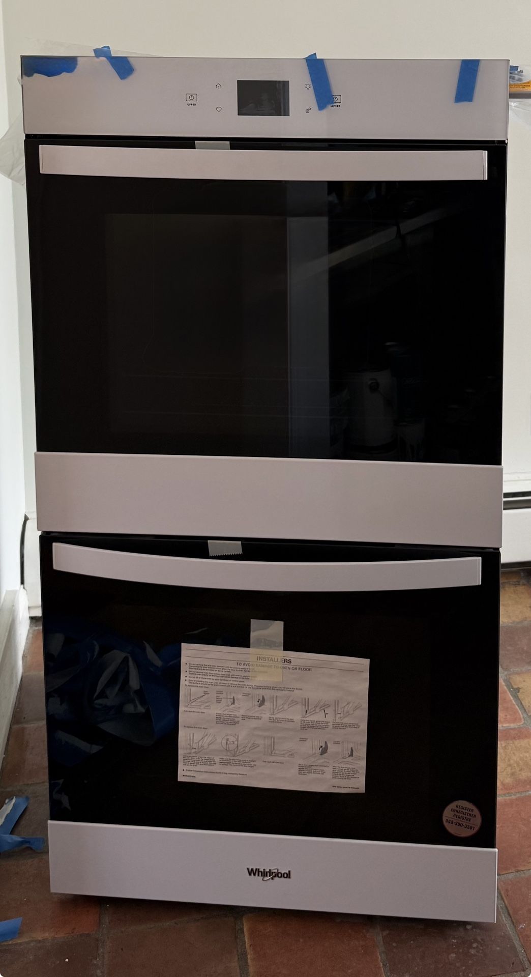 Brand new 27inch Electric Whirlpool Double wall oven
