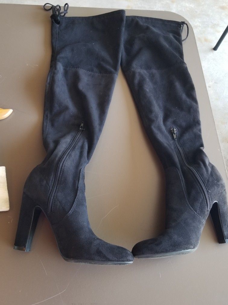 Womens black suede boots