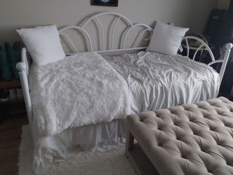 Walker Edison metal twin daybed