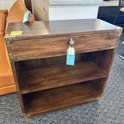 Small shelf 