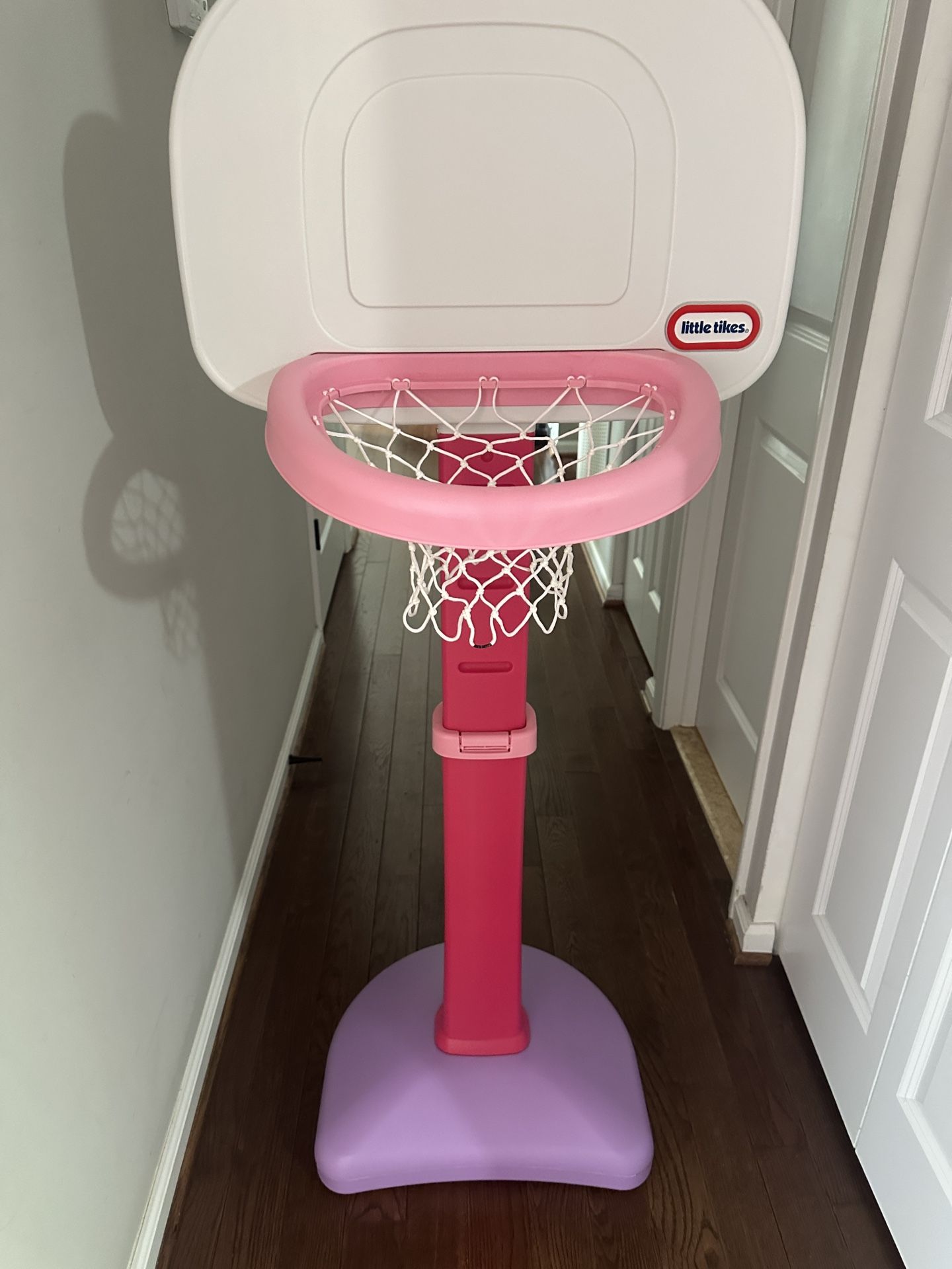 Basketball Hoop for Kids – Little Tikes (Like New)
