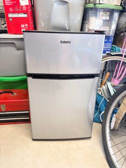 Galanz Mini Fridge with Freezer