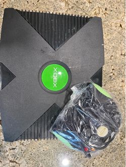 Original Microsoft Xbox Console (Black) with Controller – No Power Cable / Untested