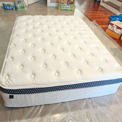 The WinkBed, Queen, Firmness: Plus Like NEW