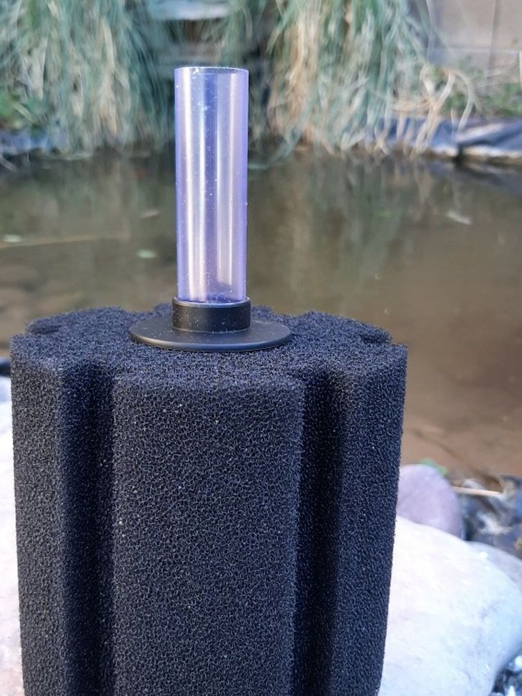 2X Sponge filter large, xy380 Uses air driven system to create suction that allows sponge to capture particles in your water and returns clean water.