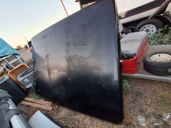 2006 GM truck bed tonneau cover 8ft