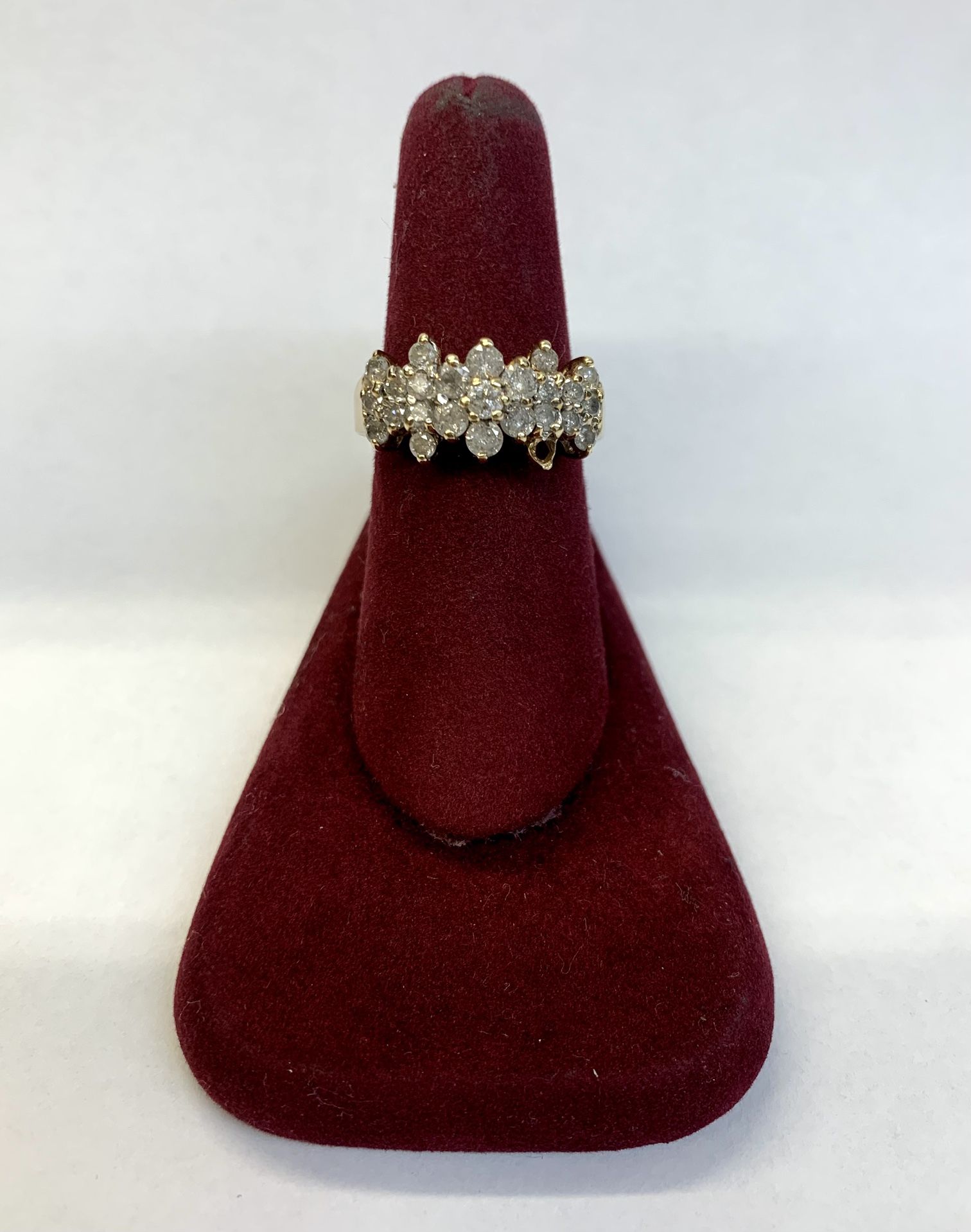 GREAT CONDITION 10K DIAMOND RING