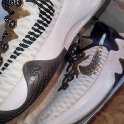 Women's or Mens Nike