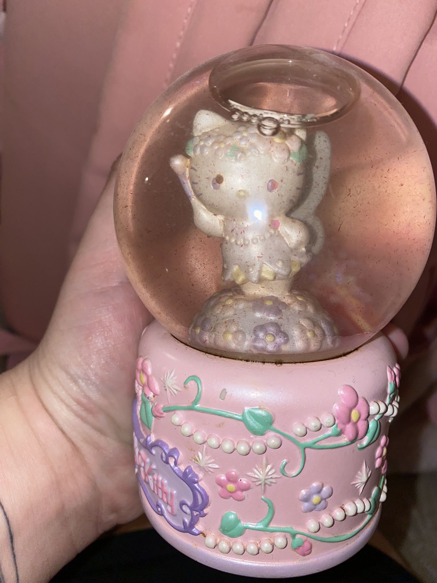 Vintage Hello Kitty Snow Globe 