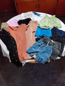 Assorted sizes. kid's clothes all 13 pieces for